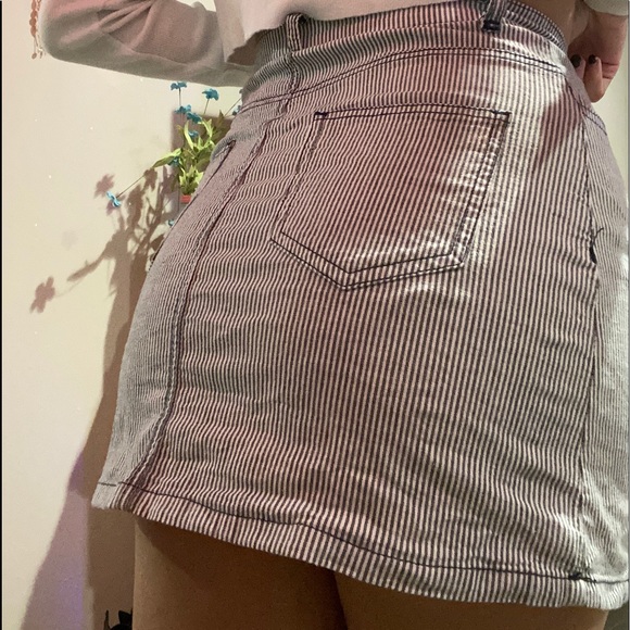 RARE brandy melville skirt - Picture 2 of 4